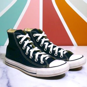 Converse High Top Shoes - Black - Women’s Size 8, Men’s Size 6 EUC